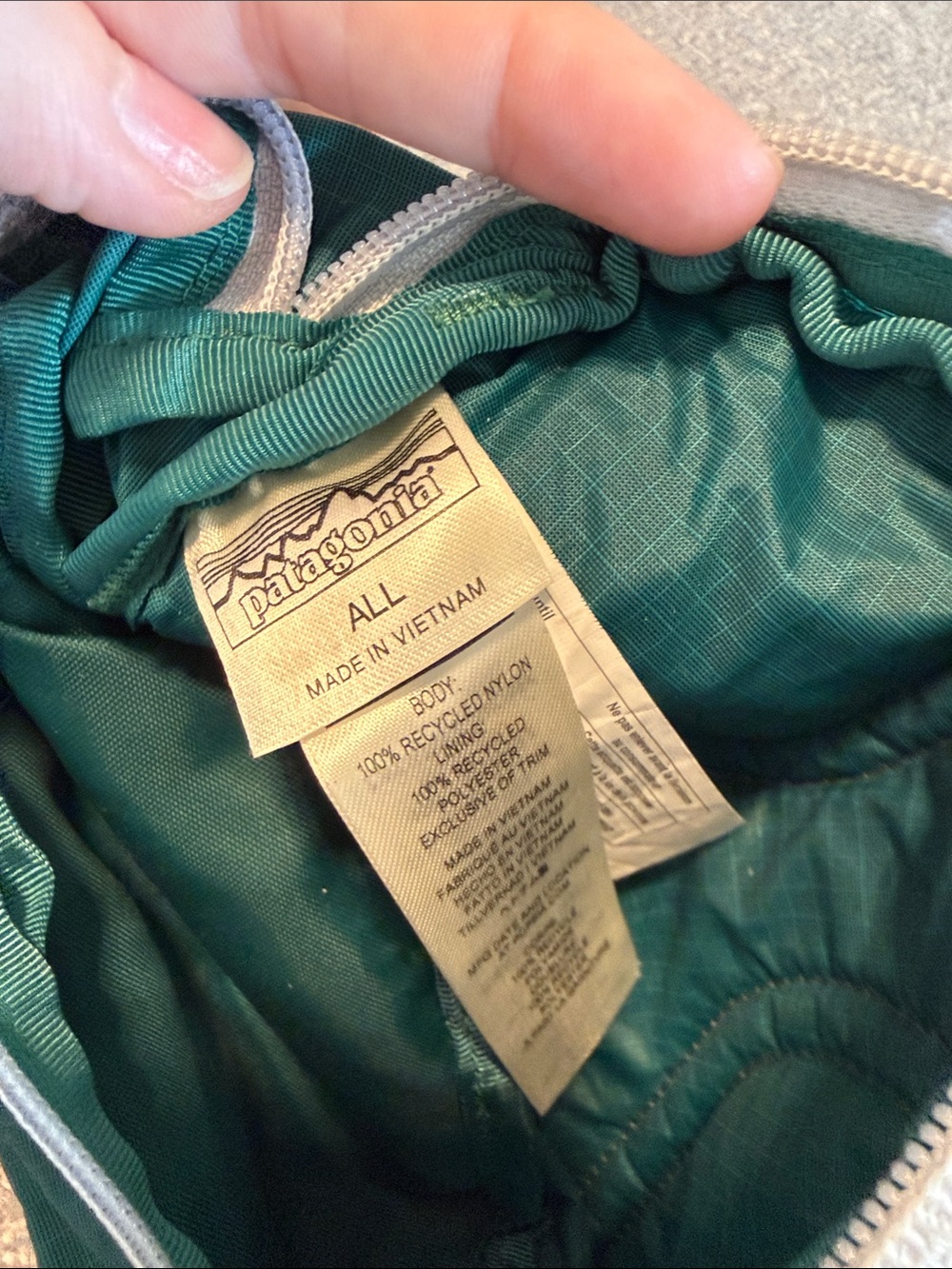 Patagonia Ultralight Black Hole Hip Pack - Picture 4 of 7
